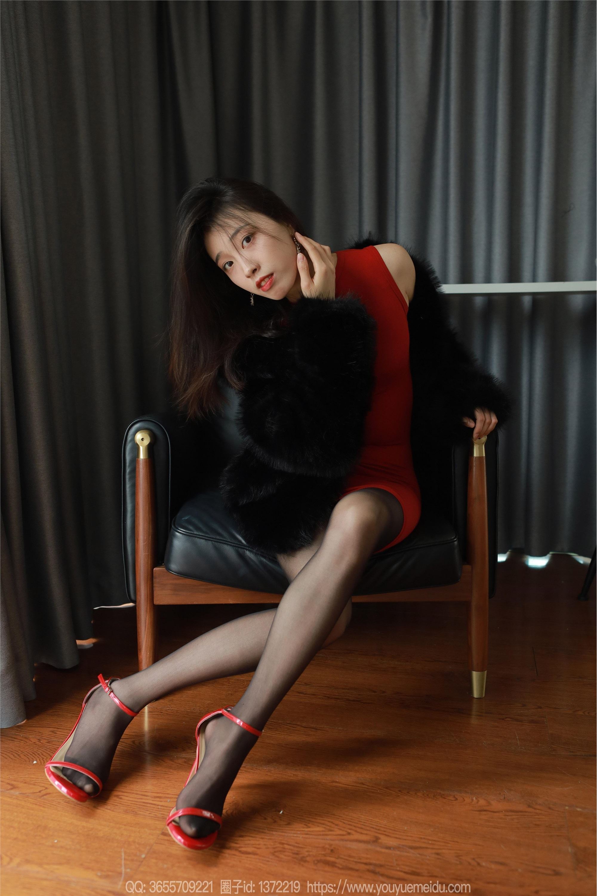 IESS异思趣向  2024.01.25 丝享家 1647 小九《红色包臀裙（上）》